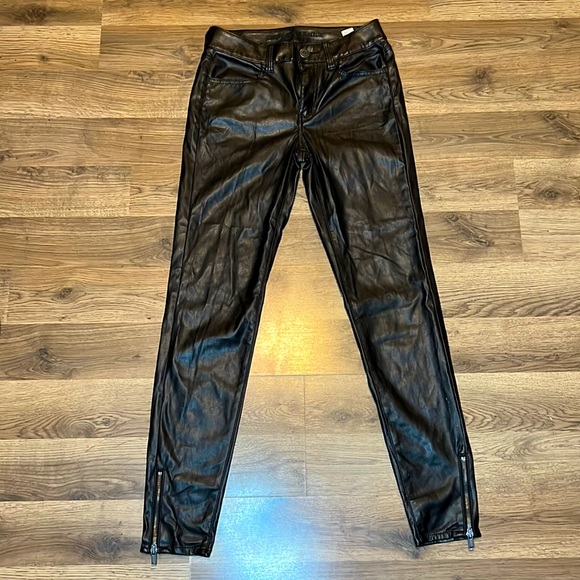 American Eagle Outfitters Pants - Black American Eagle Hi-Rise Pleather Jeggings with Zippers on Ankles Size 2
